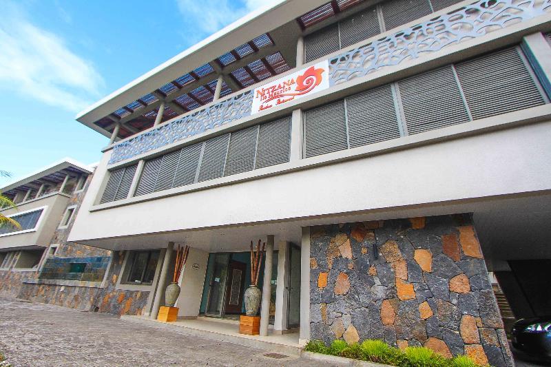 Apartment Nitzana Residences & Restaurant Pereybere Beach