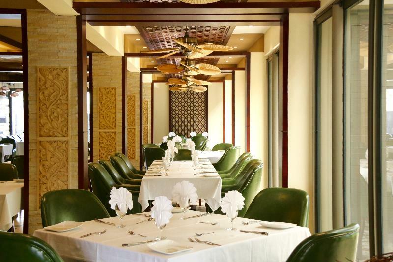 Nitzana Residences & Restaurant Pereybere Beach