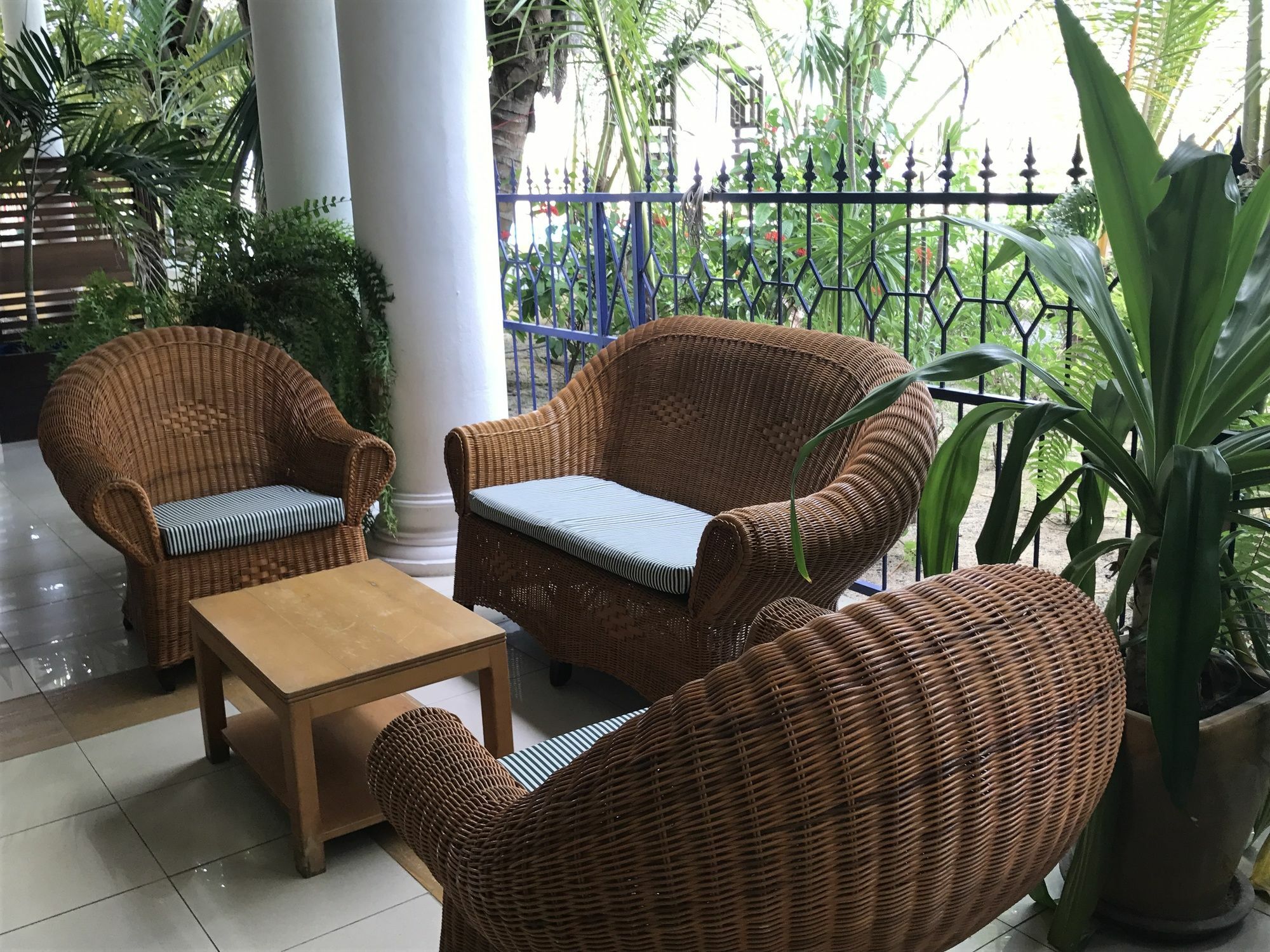 Hotel La De 3*