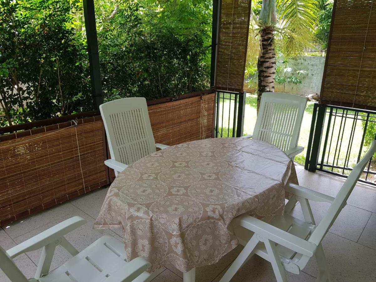 Holiday home Les Badamiers