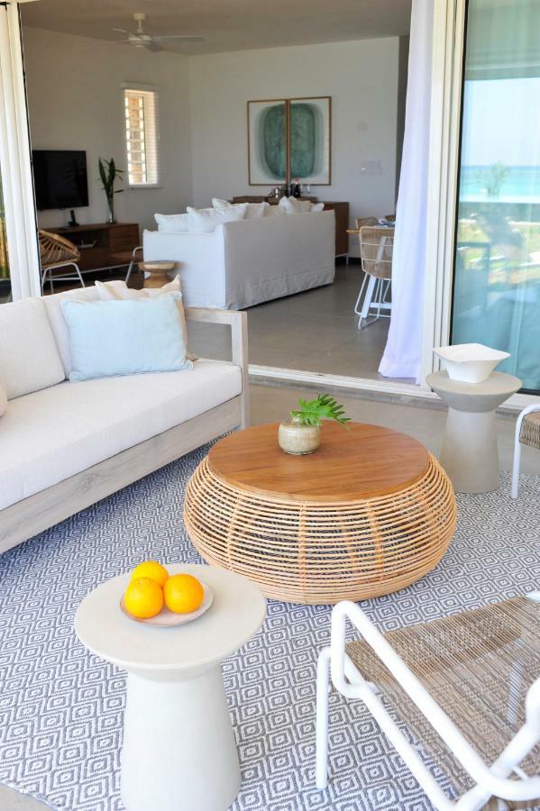 Obiches Luxury Beachfront Trou-aux-biches Apartment