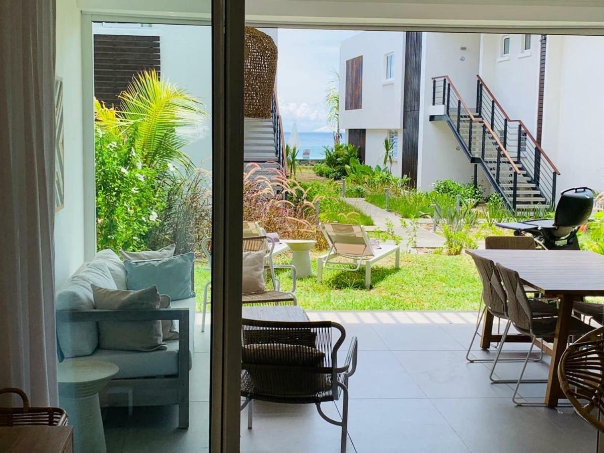 Obiches Luxury Beachfront Trou-aux-biches Apartment