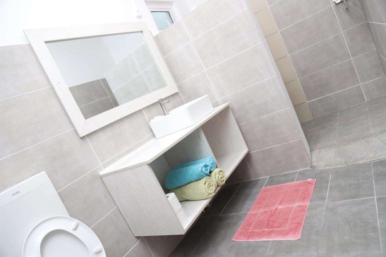 Du Lagon Guest house 2*