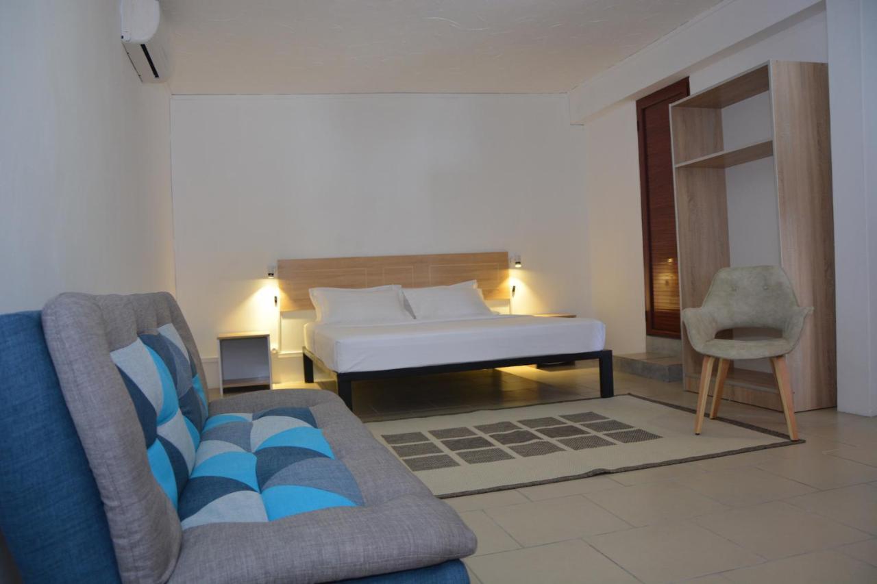 Du Lagon Guest house 2*