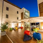 One Bay Residence No 8