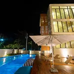 One Bay Residence No 8
