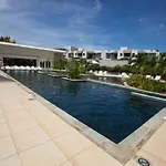 Azuri Ocean Village - Elegant 3-Bedroom Apartment With Private Garden, Beach & Pool Access In Roches Noires