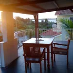 Colonial Cocoon Studio And Apartement