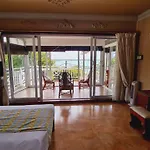 Beachfront Penthouse With Panoramic Ocean View