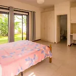 Villa Simone: Sunlit Beach Getaway W/ Pool + Wifi