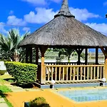 Flic En Flac Sea View Luxury 3 Bedroom Apartment