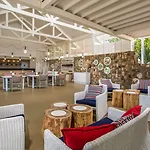 Radisson Blu Azuri Resort & Spa