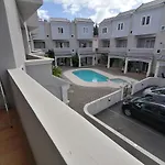 Montagu Apartment