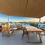 Penthouse 13 - One Bay Residence With Private Rooftop Terrace And Dip In Pool