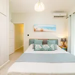 Beachcove Apt No 10