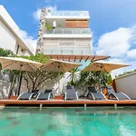 Beachcove Apt No 10