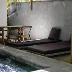 Nativ Lodge And Spa