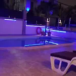 Monalysa St Honore Apartment & Studios Grand Bay