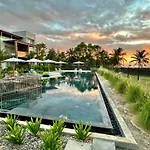 A Beachfront Haven - Ocean Point B2