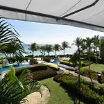 Cap Ouest Beachfront Luxury Penthouse & Apartment