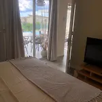 Elomy Villa
