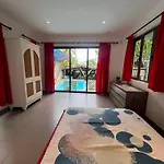 O Paradis Albion Grande Piscine Et Plage A Deux Pas