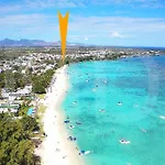 Caro\'S Beachfront