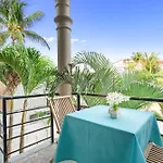 Blue Villa
