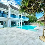 Domaine De La Falaise Private Villa