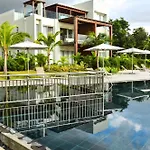 Beachfront Apartment Ocean Point