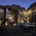 L\'Estuaire Seafront Apartment Black River