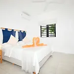 White&Blue Beachfront Luxury Poste Lafayette