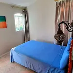 4Beds- Beachfront Bungalow