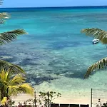 Beach Front Penthouse In Pereybere