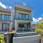 Duplex Skyline, 3 Bedroom En Suite, Beachfront