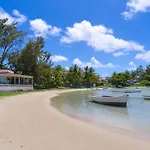 Villa Lagon Bleu, Waterfront, Private Pool, 4 Bedrooms En-Suite