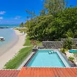 Villa Lagon Bleu, Waterfront, Private Pool, 4 Bedrooms En-Suite