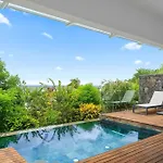 Luxury Apartment With Private Pool By Sealodge