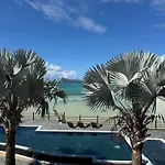 Coin De Mire Luxury Beachfront Duplex