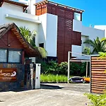 Penthouse De La Plage, Private Lift