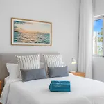 Aqua Serena - Luxury Beachfront Penthouse