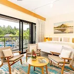 Ocean\'S Creek Beach Hotel