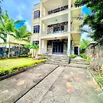 Paradise Triplex