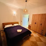 Paradise Triplex