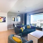 Luxury Apartment - Azuri Village - Roches Noires