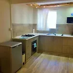 Holiday Surf Lodge