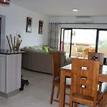 Mahina Luxury 2 Bedroom Apartment With Pool