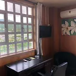 Champ De Mars B&B