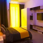 Studio 103, Ebene Square