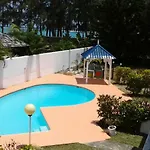 Casa Marina- Flic En Flac - Beach Is Right In Front Of The Villa-Just Cross The Road